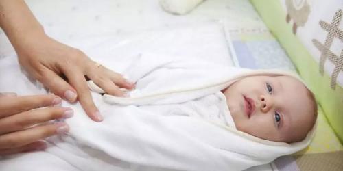 寶寶腸絞痛，別不當(dāng)回事，這樣做能有效緩解！